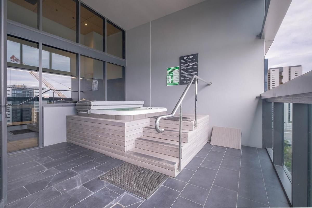 And River View 2b2b With Free Parking Apartment *
