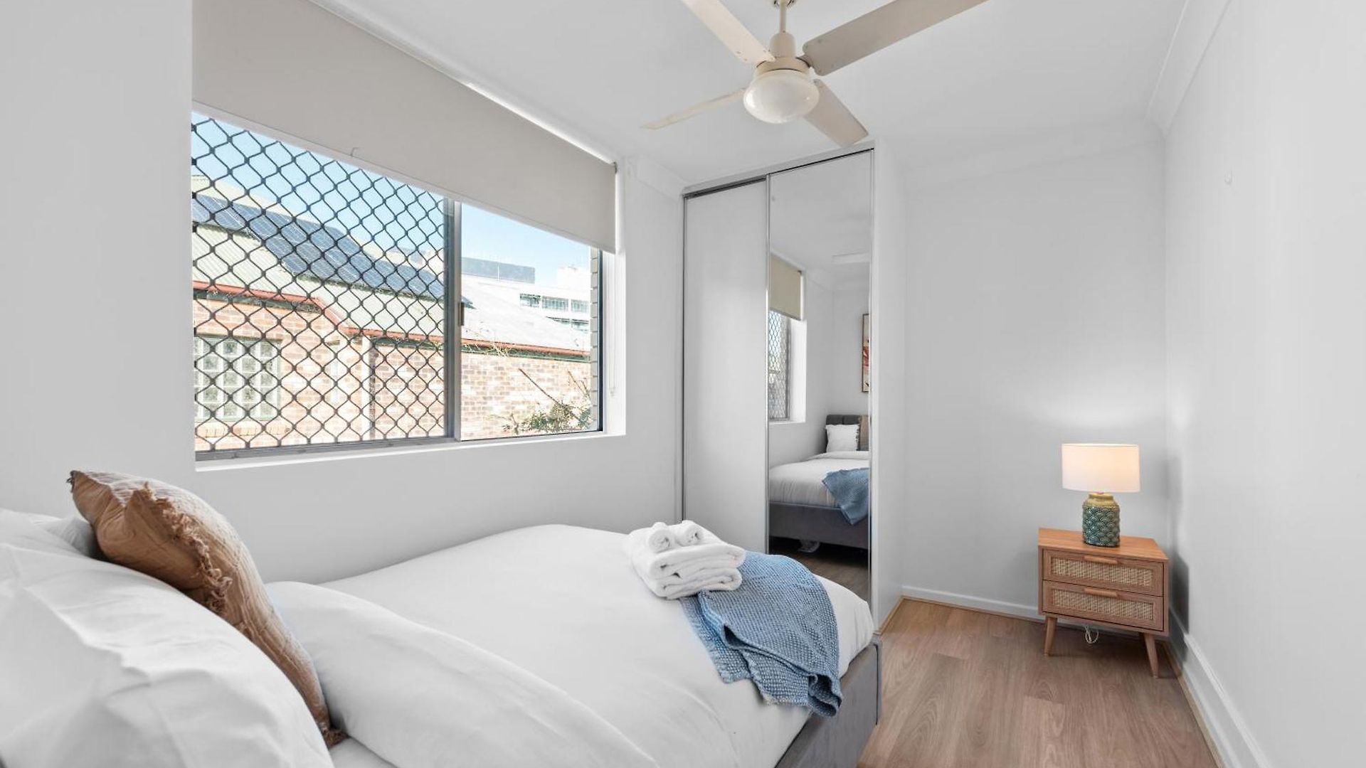 Stylish 2br Near Hospitals, Qut And Cbd With Parking! Apartment