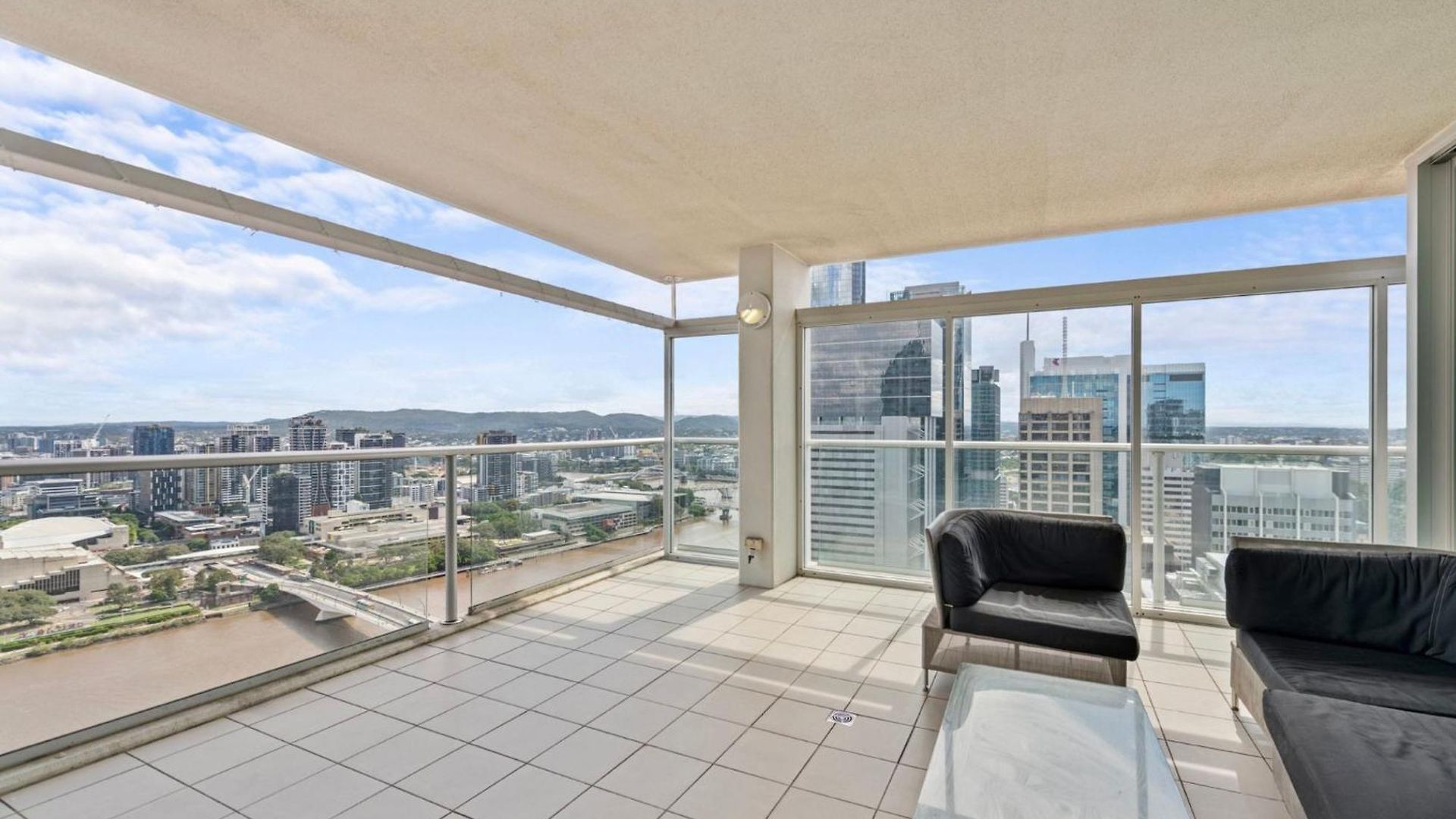 Casino Towers Apartment