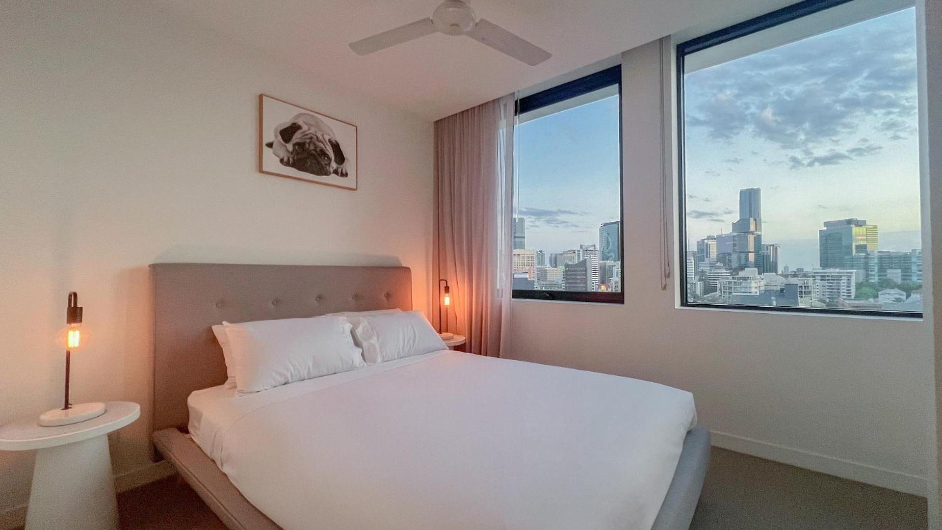 Apartment Spacious 2bed 2bath With Views *