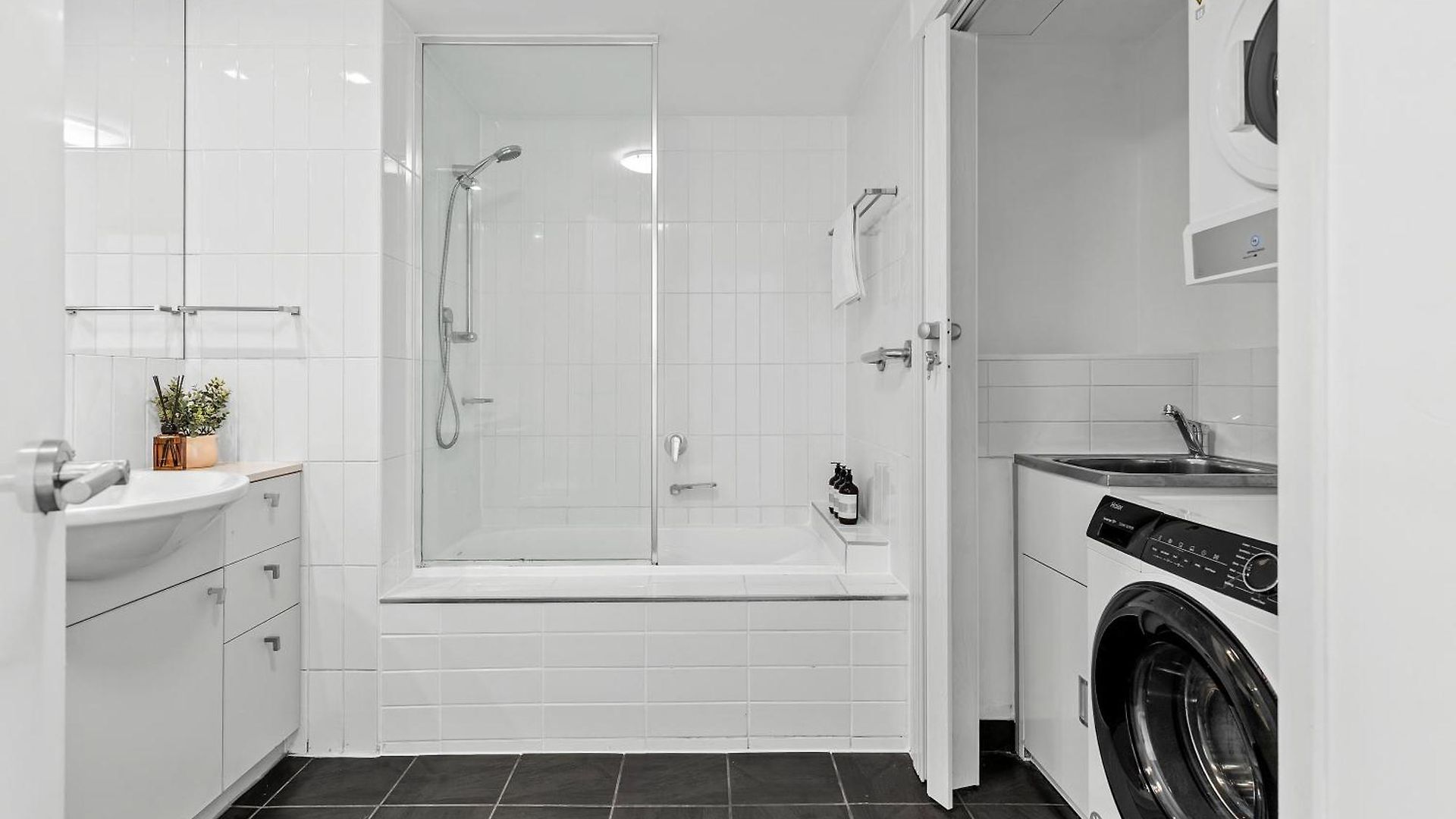 Stylish 3br - Huge Park On Doorstep - 5 Min To Cbd * Brisbane