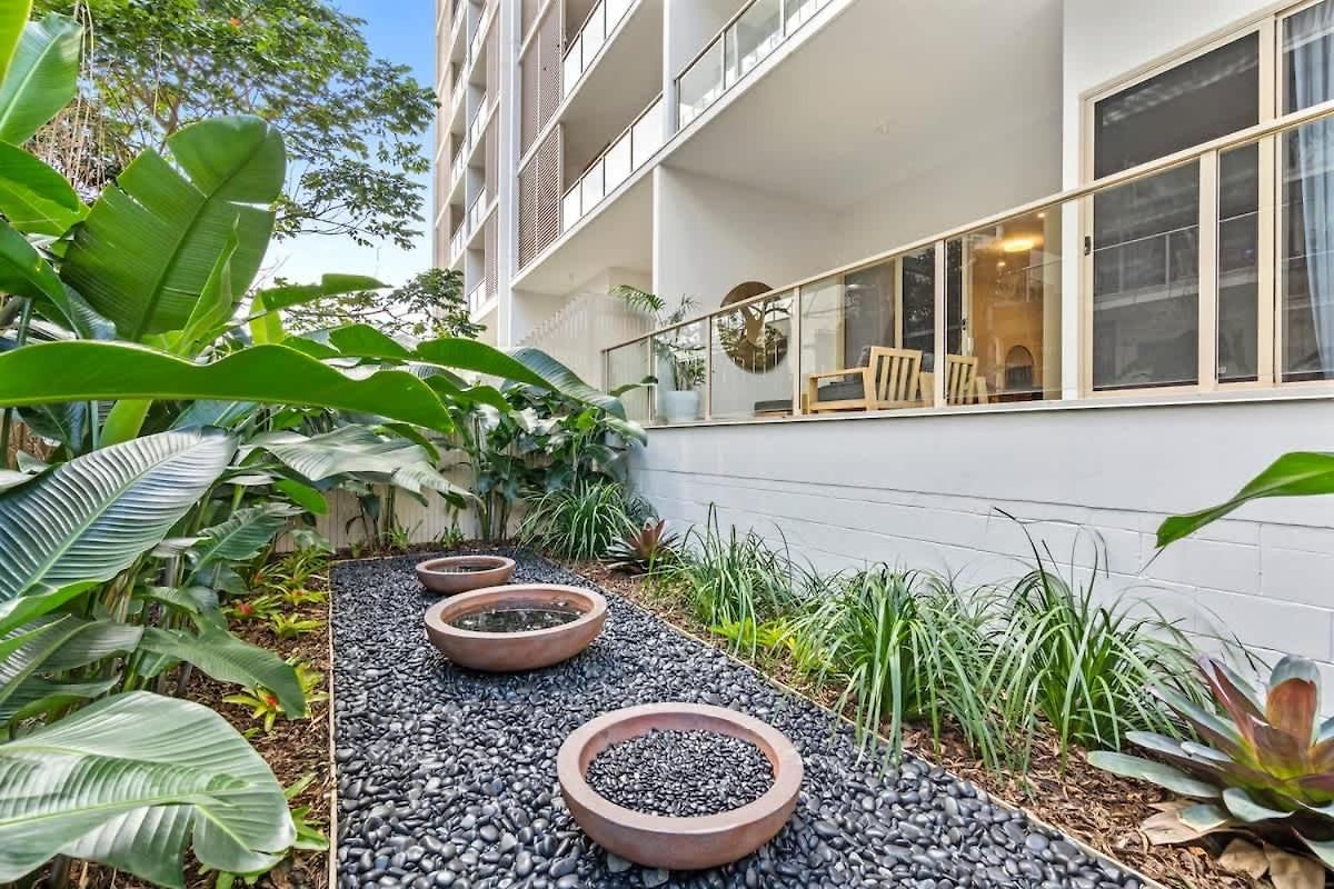 Stunning Helia Sanctuary - West End With Parking Apartment Brisbane