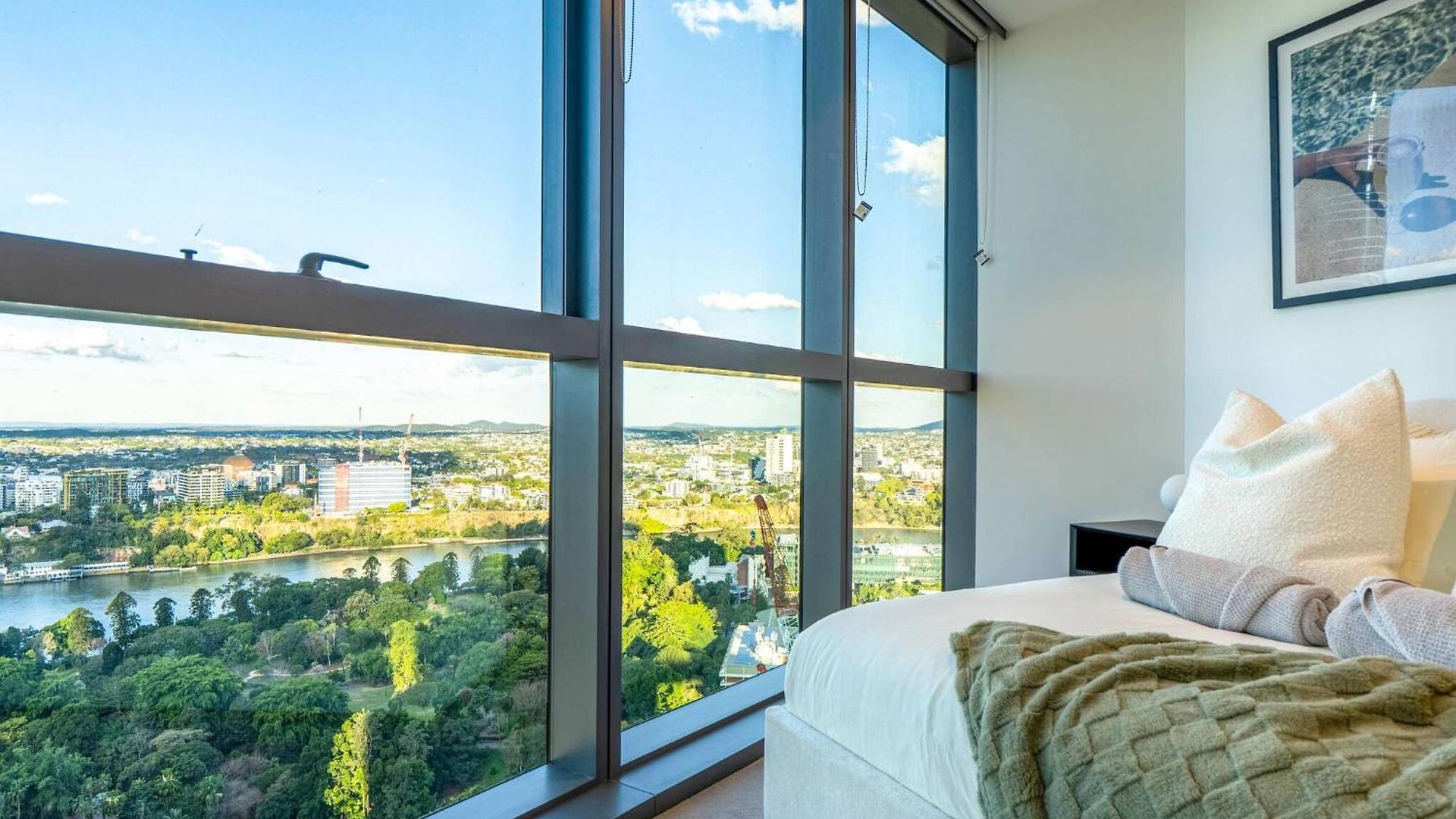 3br In Queen's Wharf - Level 29 With And Panoramic Views *