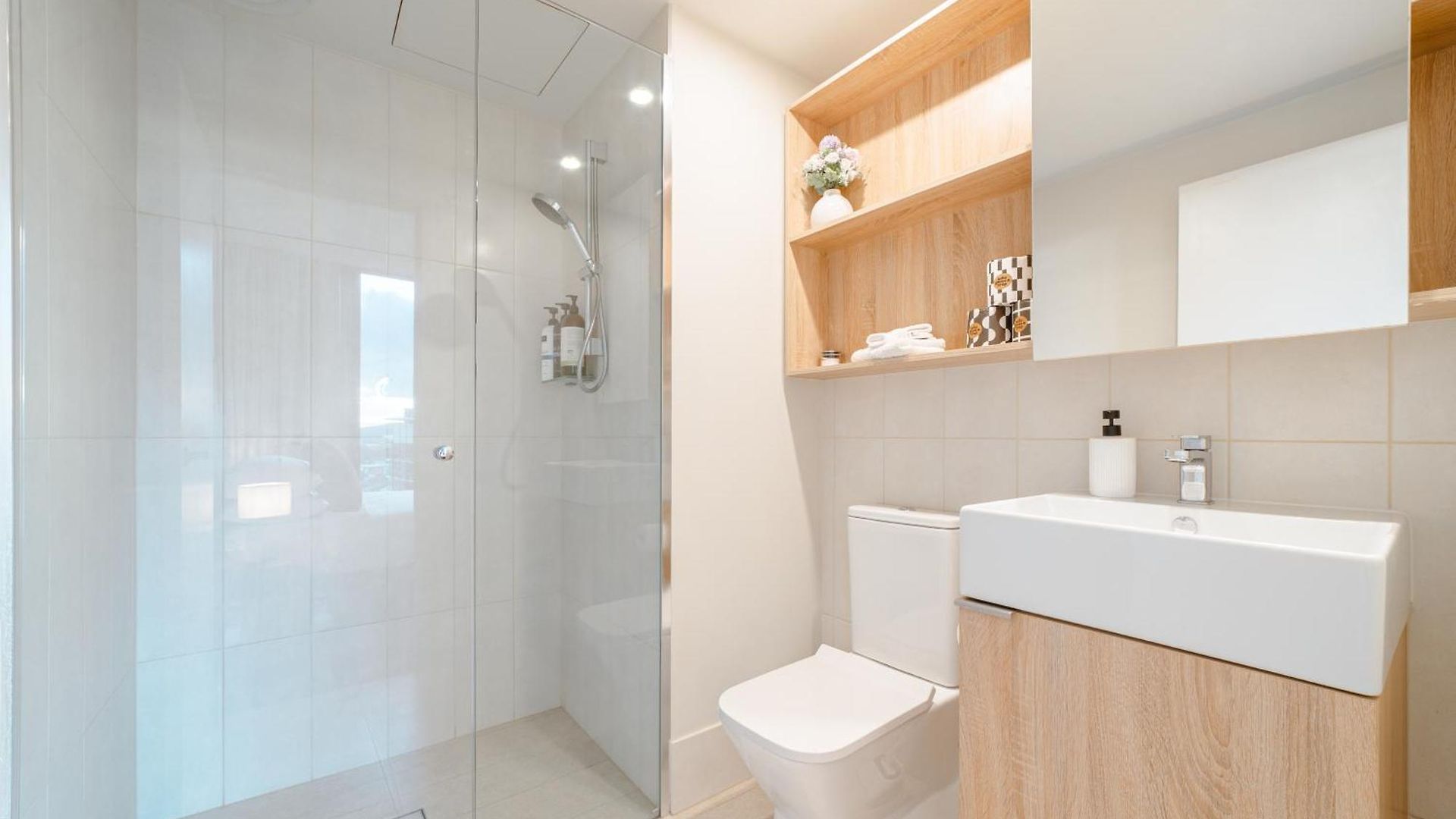 Lux 24th Floor 2br 2bath, Infinity Pool, Gym, Wifi Apartment *