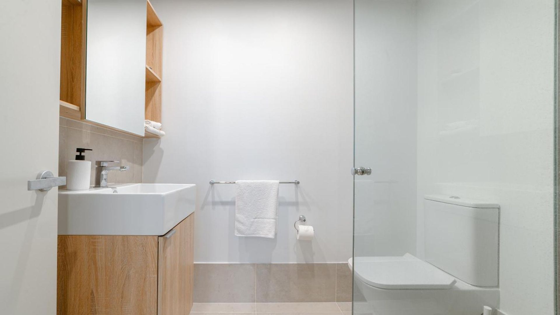 Lux 24th Floor 2br 2bath, Infinity Pool, Gym, Wifi * Brisbane