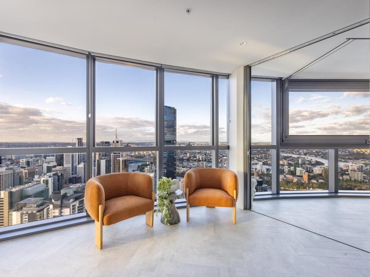 Level 56 Cbds Luxurious 5 Star Exp Apartment *