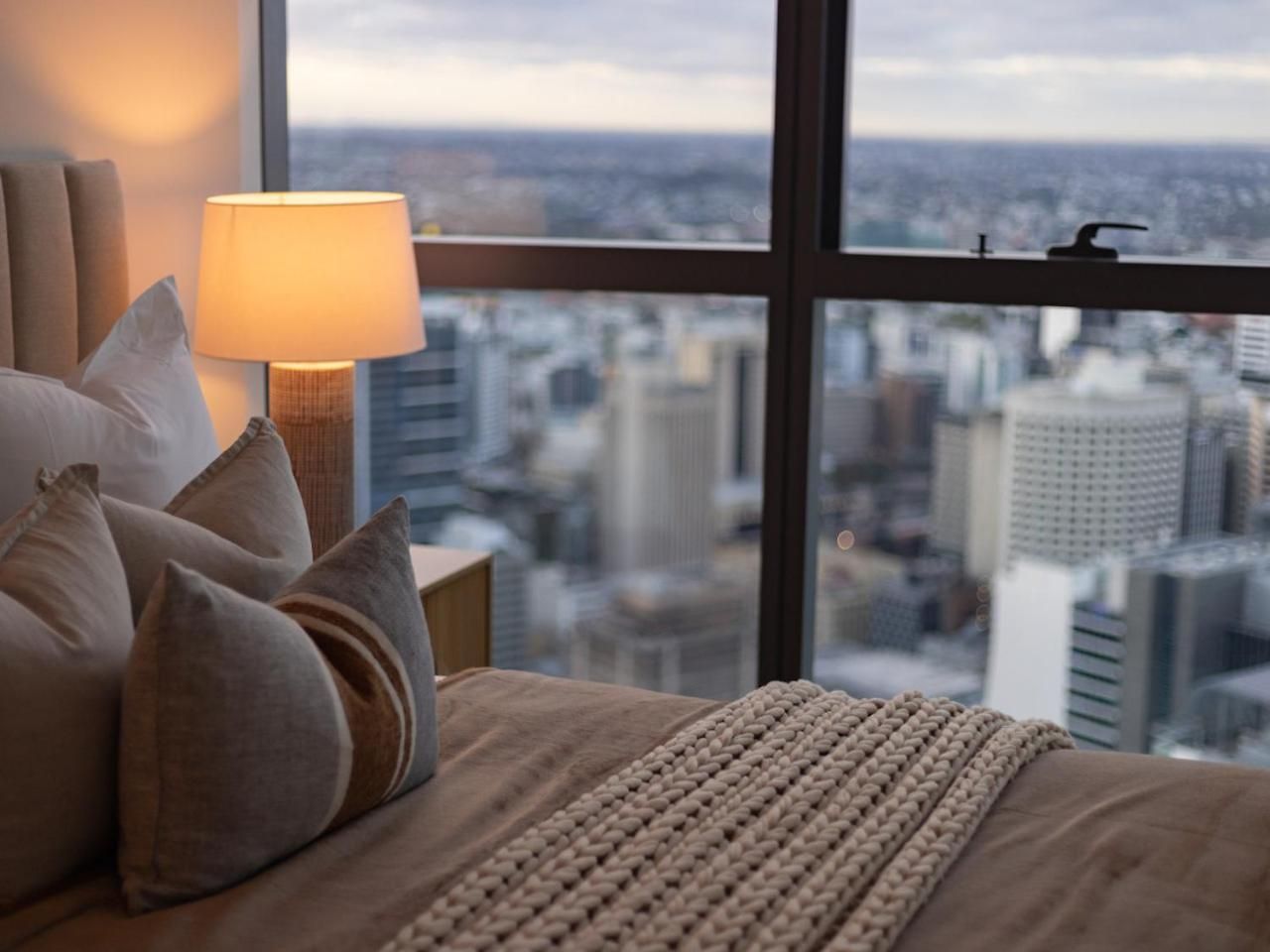 Level 56 Cbds Luxurious 5 Star Exp Apartment Brisbane