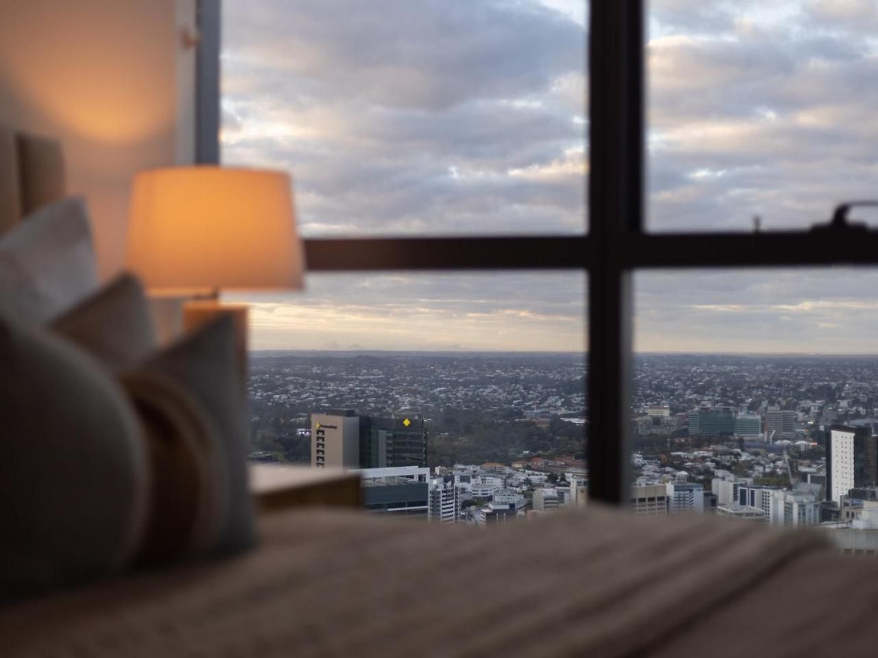 Apartment Level 56 Cbds Luxurious 5 Star Exp Brisbane