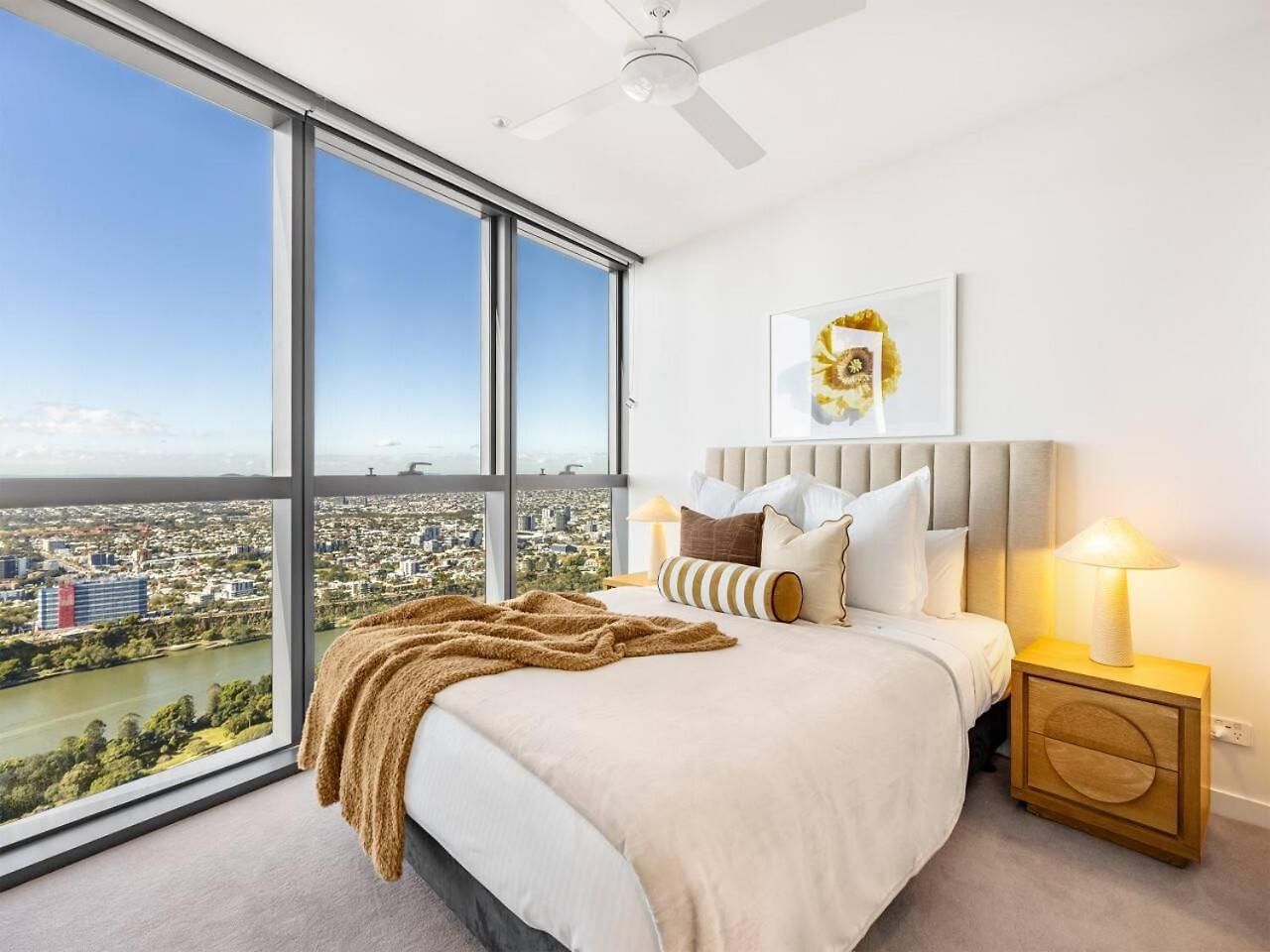 Uptown Casino Panoramic River And Views Apartment