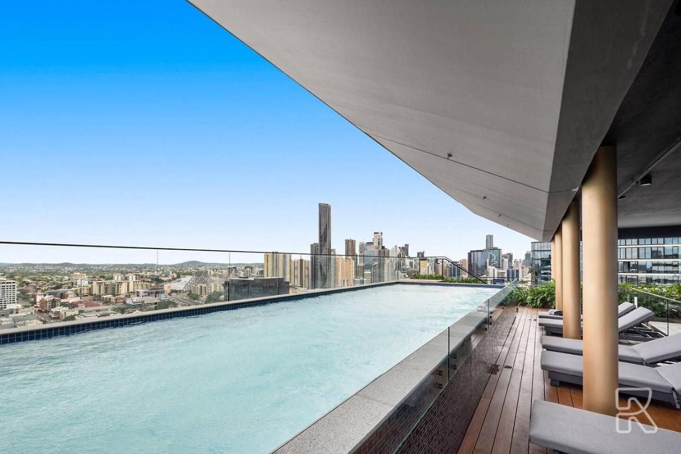 Modern 2br Aprtmnt Fortitude Valley Prime Location