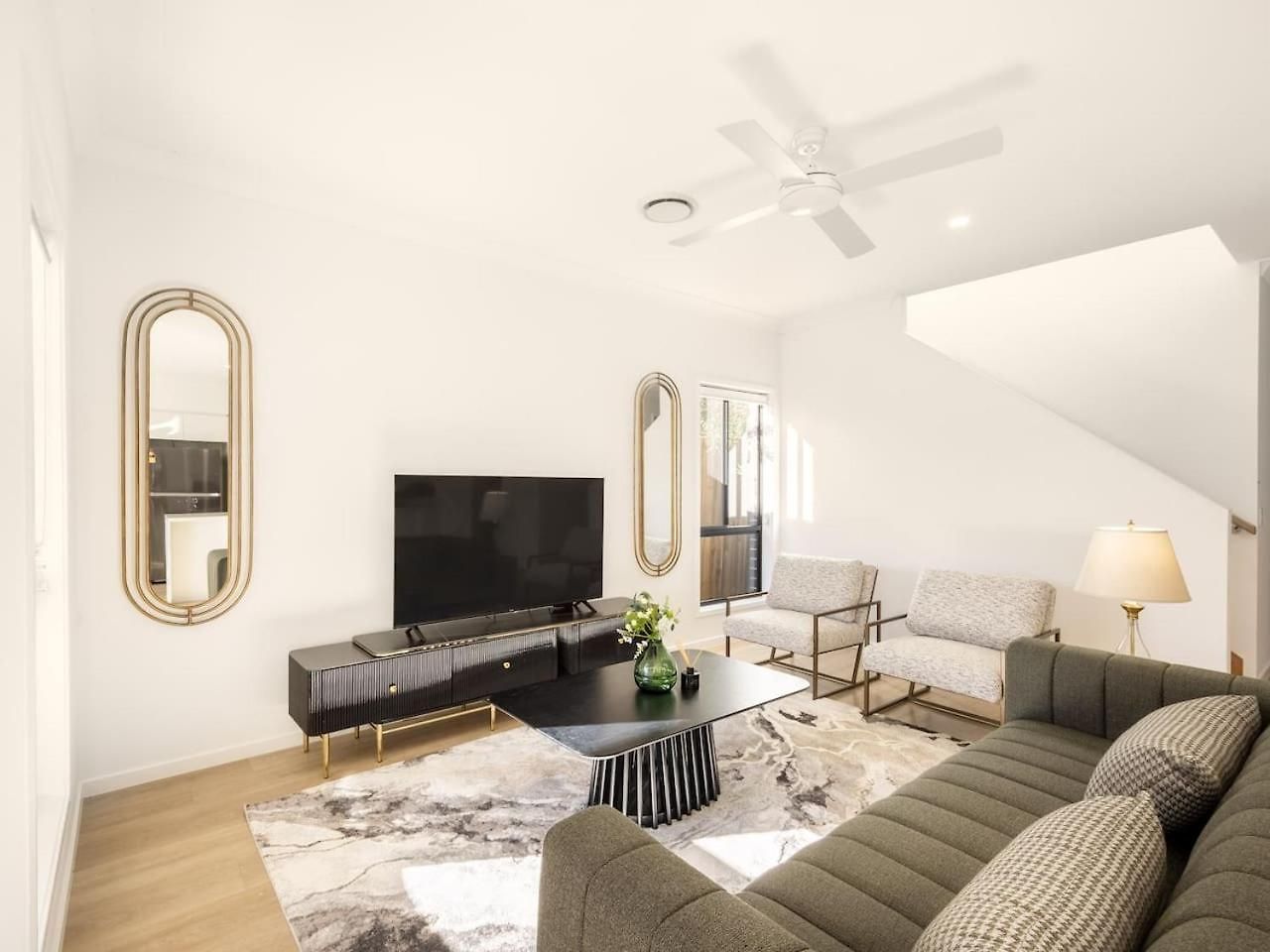 Grand Luxe Oasis Prime Location Balcony And Patio Holiday home Brisbane