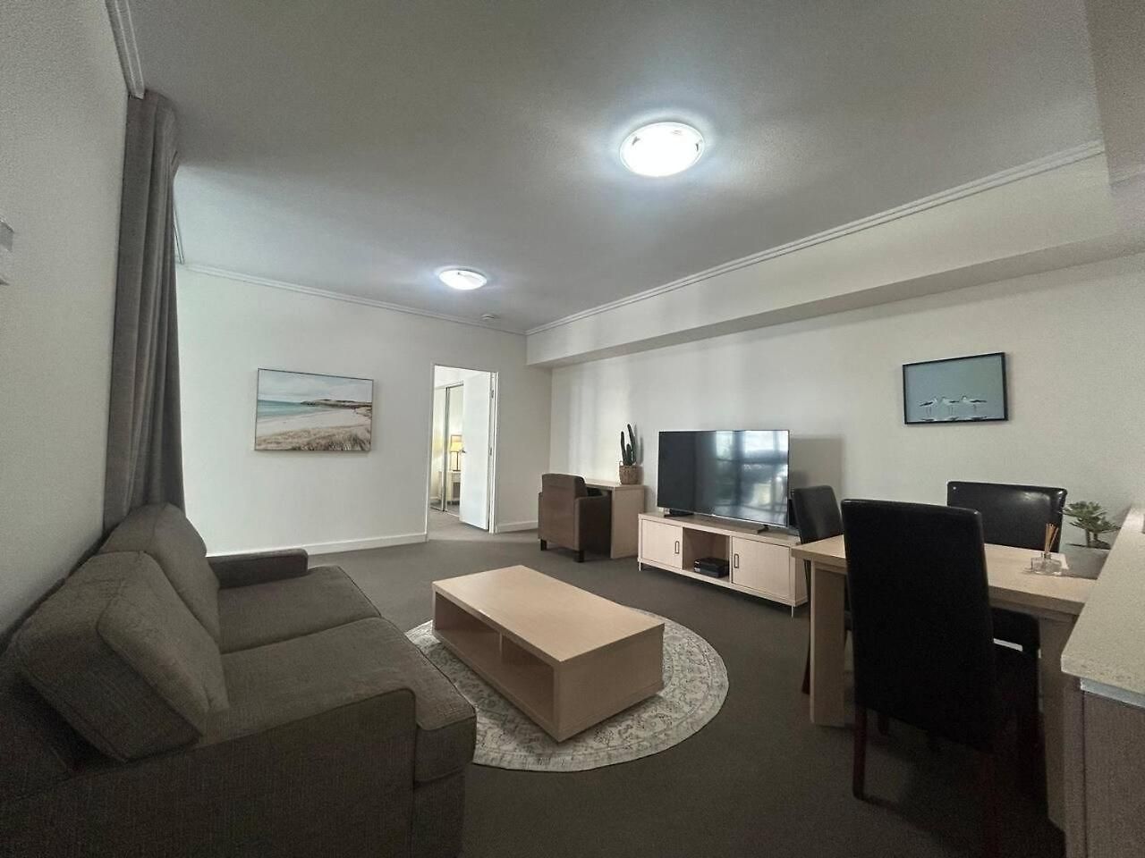 Affordable Cbd 2beds And Ducted Ac Walk To Everything *
