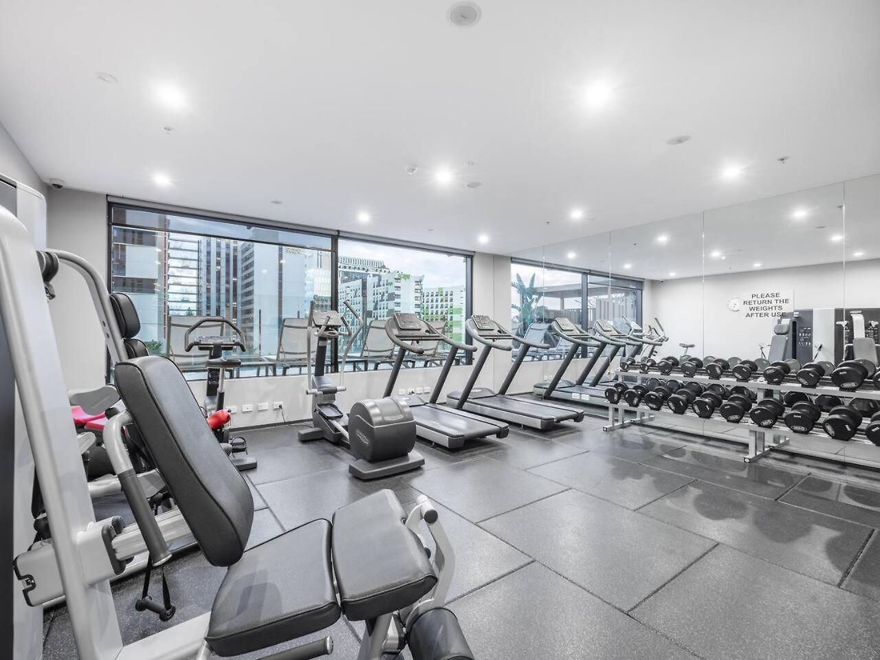 Stylish 2br Unit With Pool And Gym In South * Brisbane