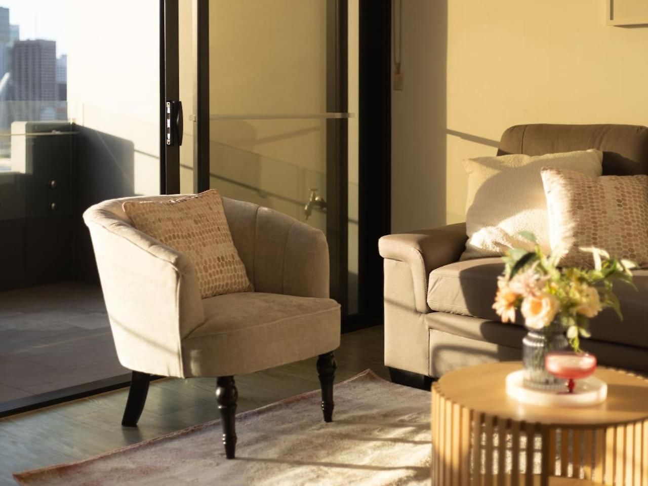Stylish 2br Unit With Pool And Gym In South Apartment *