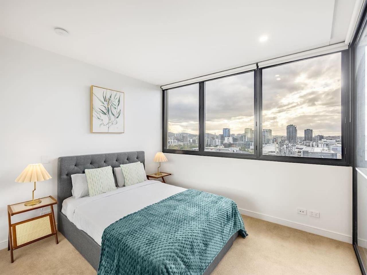 Stylish 2br Unit With Pool And Gym In South Apartment *