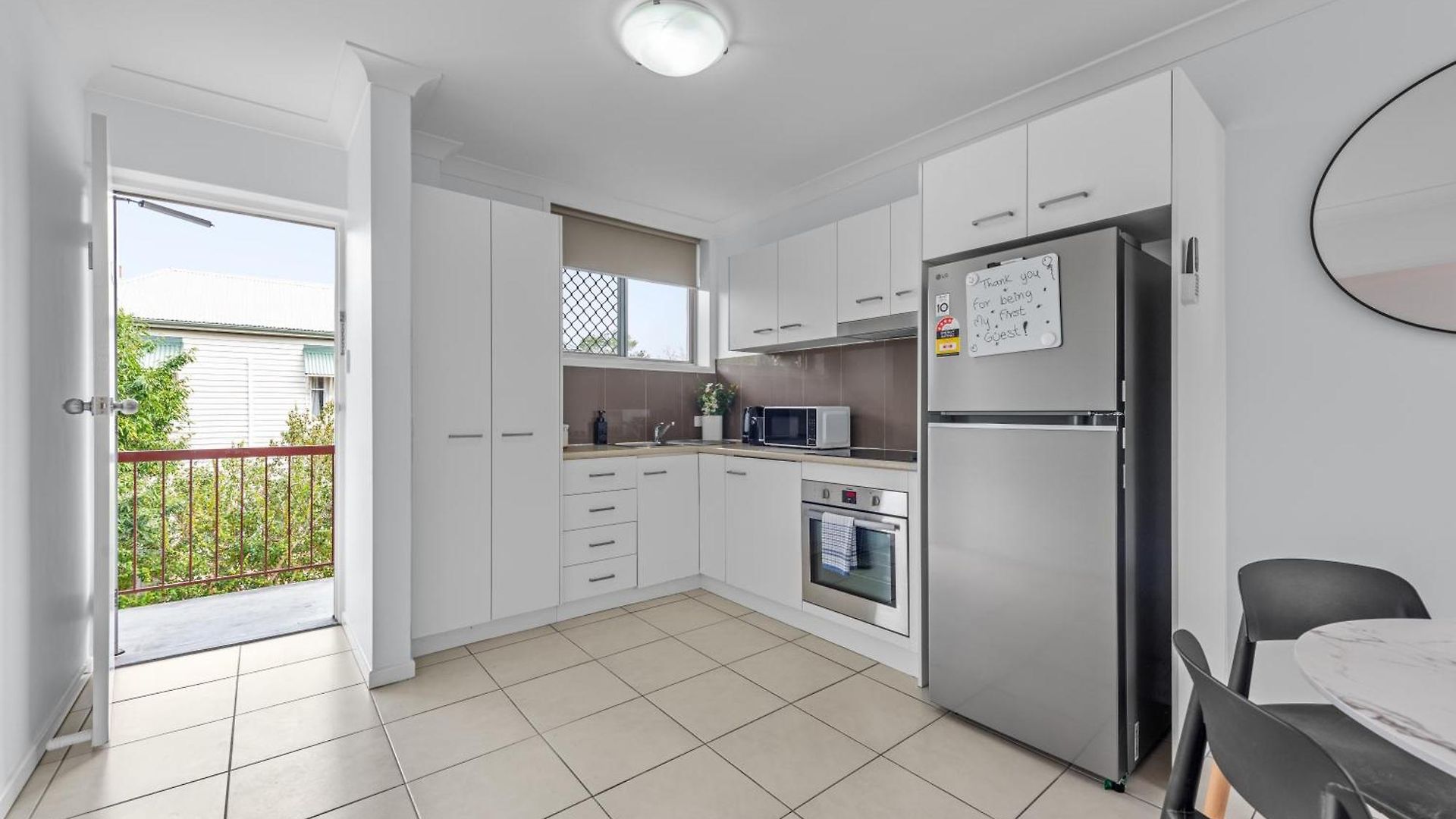 Apartment Comfy And Cozy Near Hospitals And Cbd With Parking! *