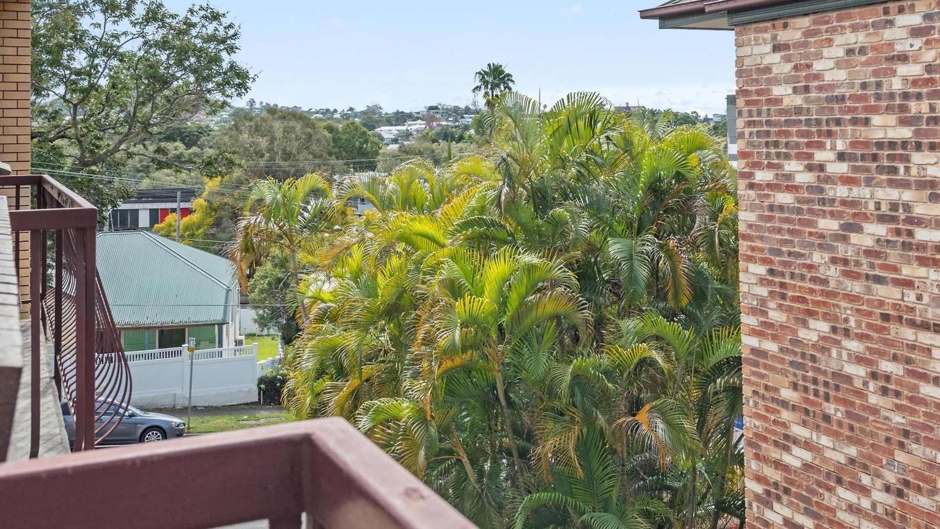 Comfy And Cozy Near Hospitals And Cbd With Parking! *