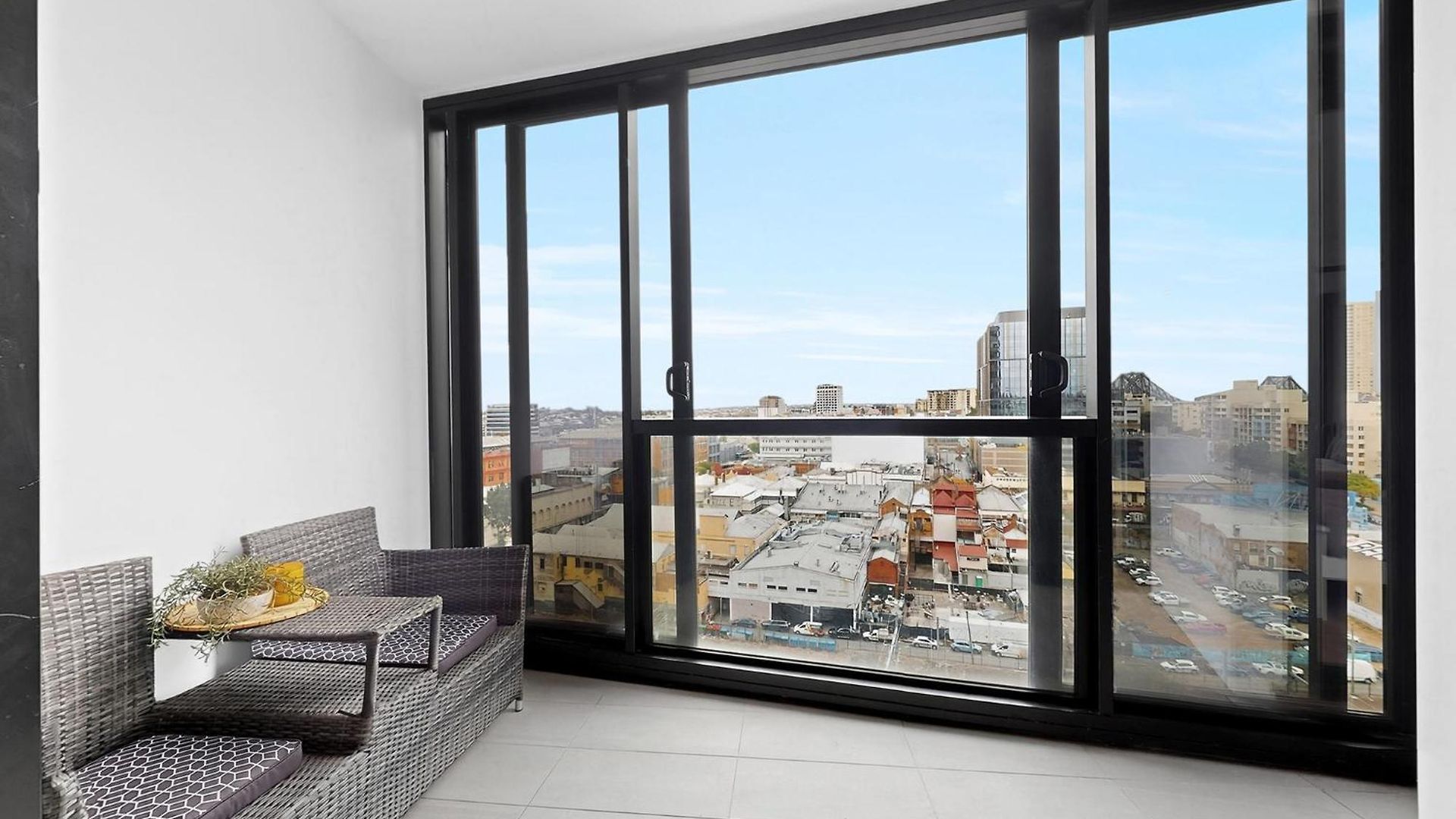 Stylish 2br With Story Bridge & Fireworks Views *