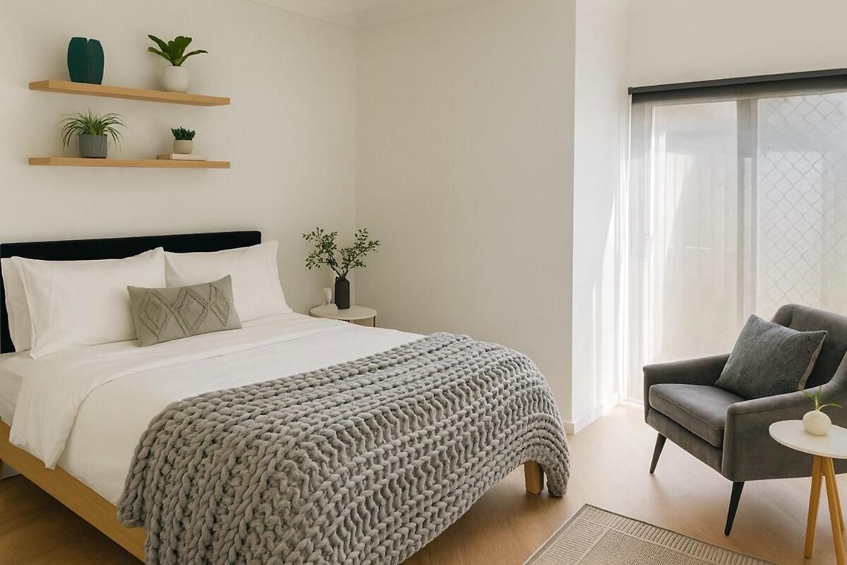140sqm Modern Teneriffe 2 Bedroom & Balcony Apartment *
