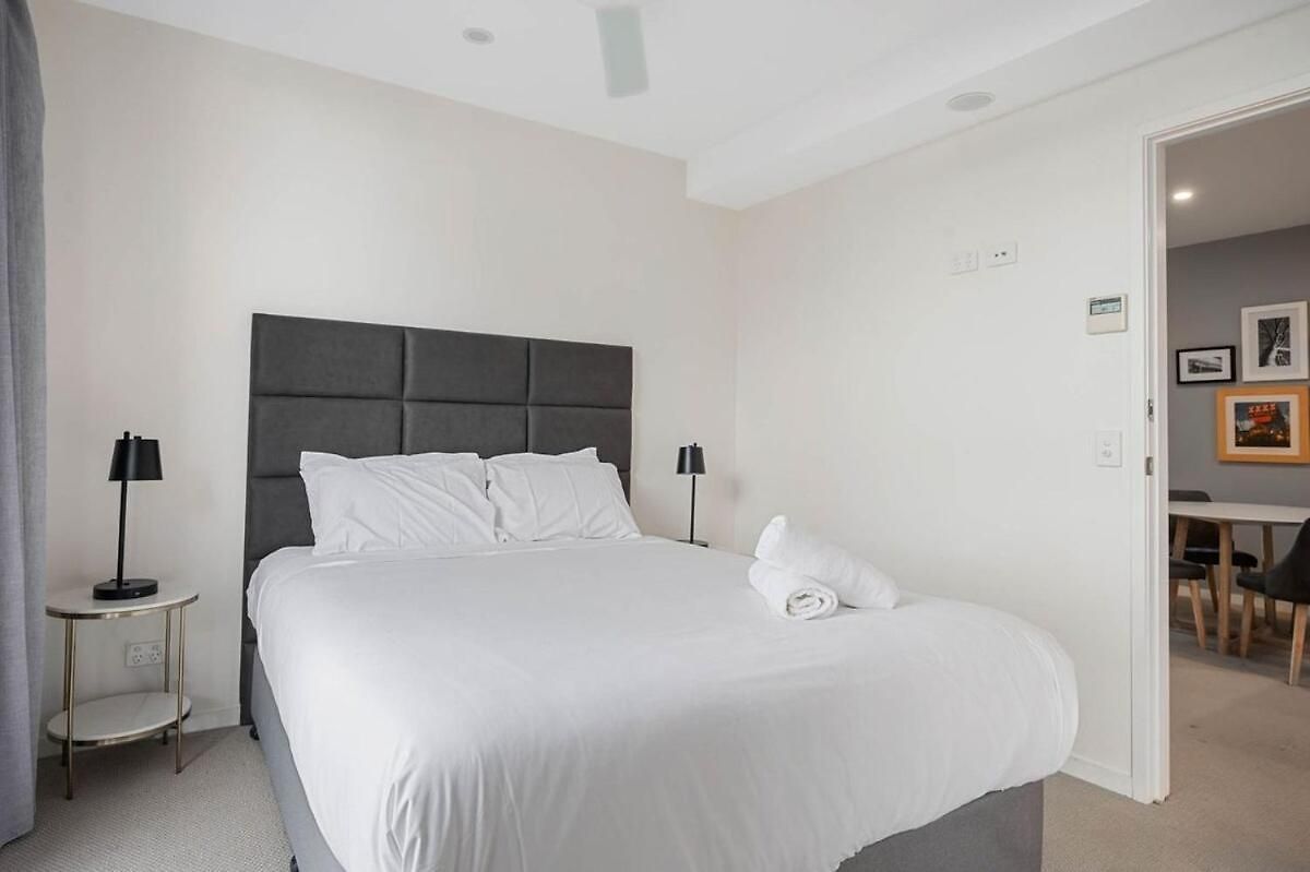 54q Abnb-style Discover Riverside Bliss With Pool And Free Parking Near Portside