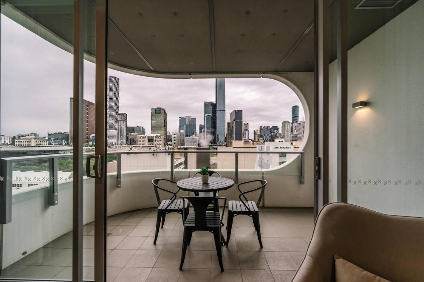 Apartment Luxury Inner Arthouse 2br *