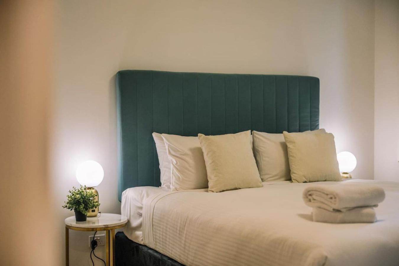 Luxury Inner Arthouse 2br Apartment Brisbane