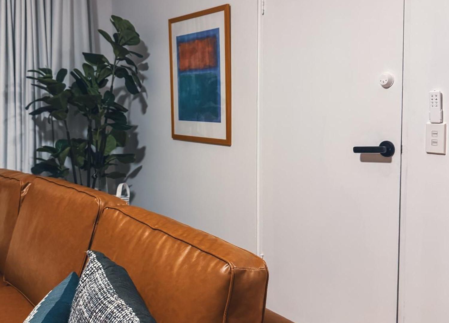 140sqm Modern Teneriffe 2 Bedroom & Balcony *