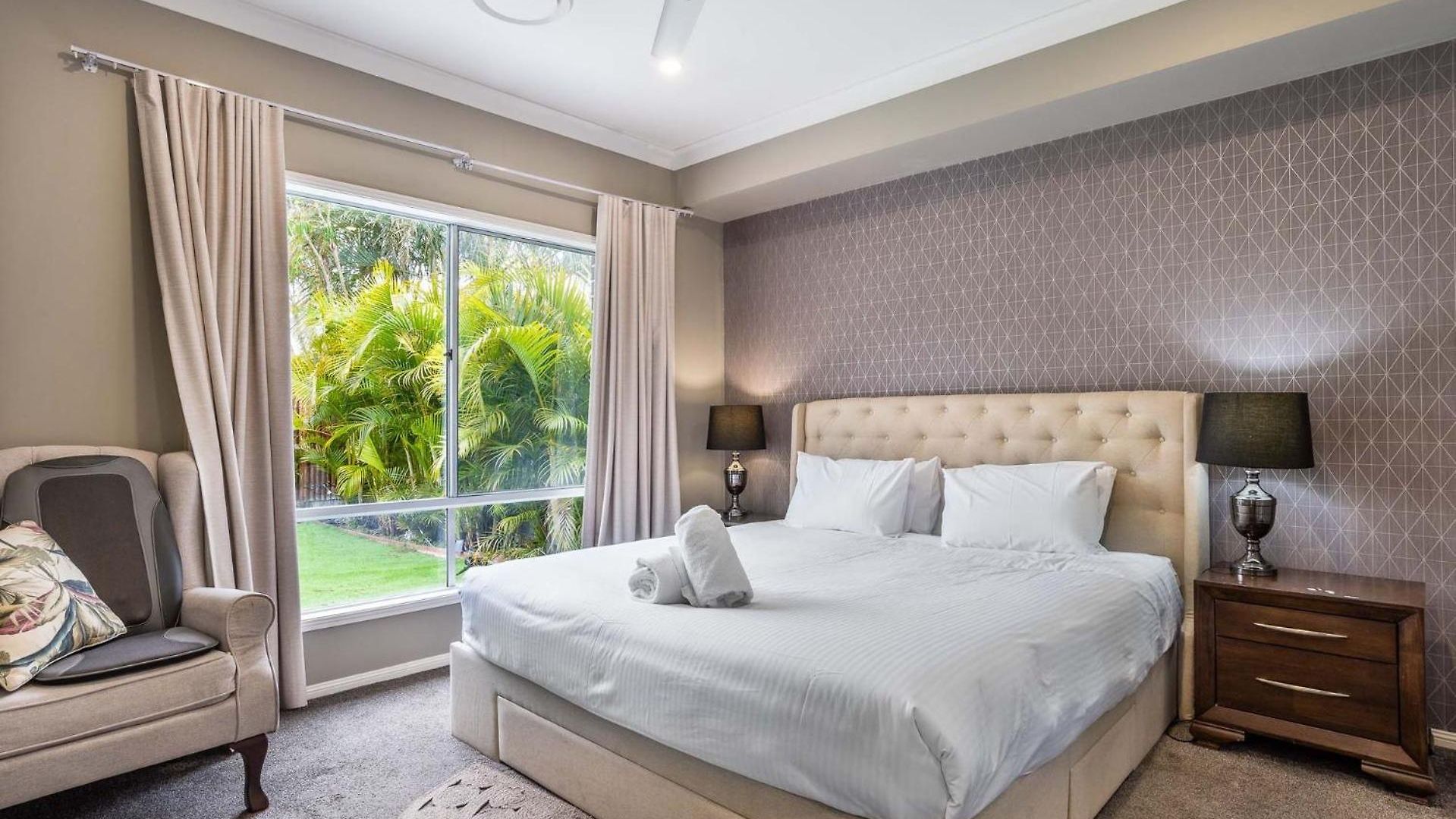 The Airport Stop Spacious House & Sky Base * Brisbane