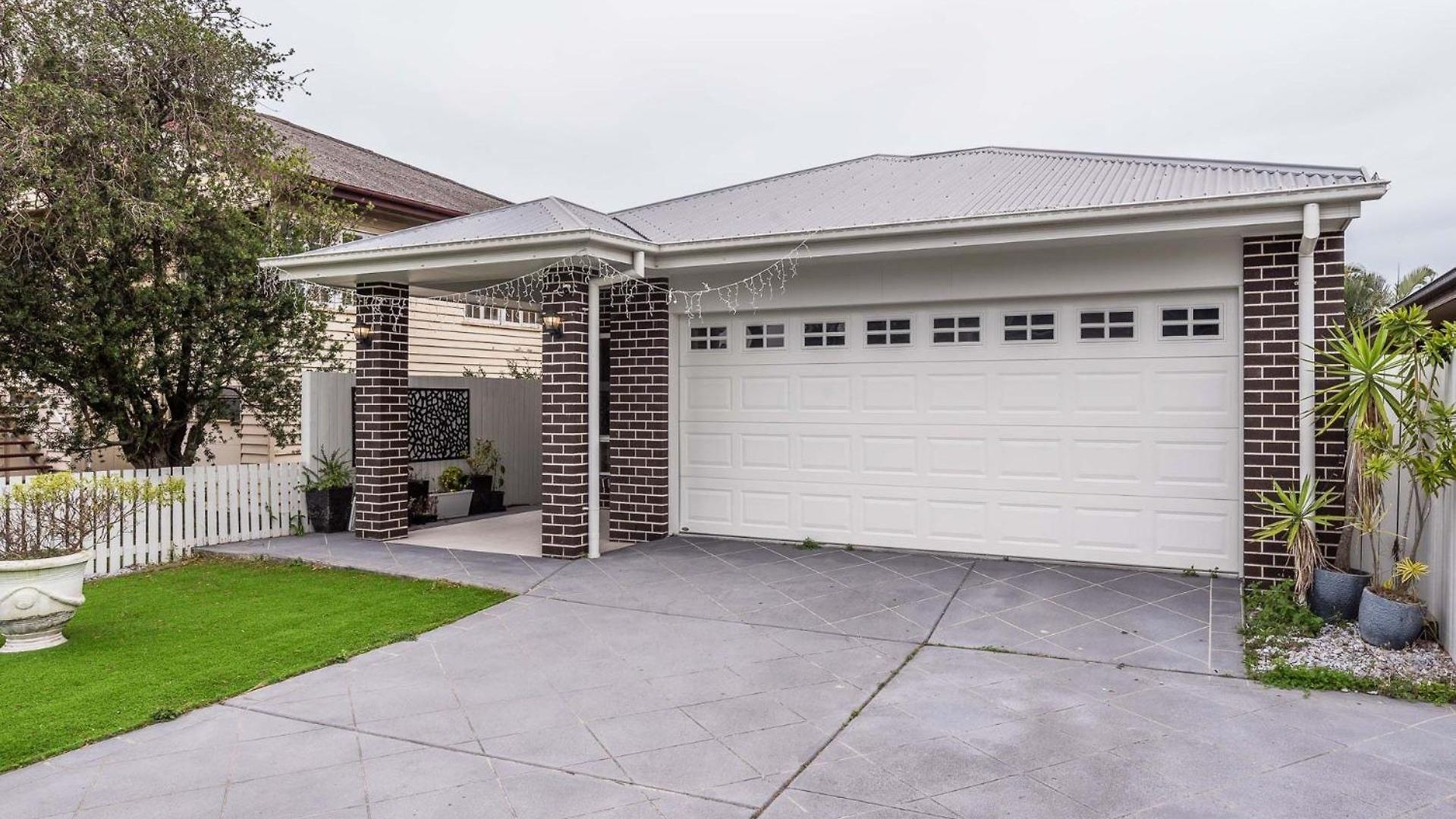 Holiday home The Airport Stop Spacious House & Sky Base *