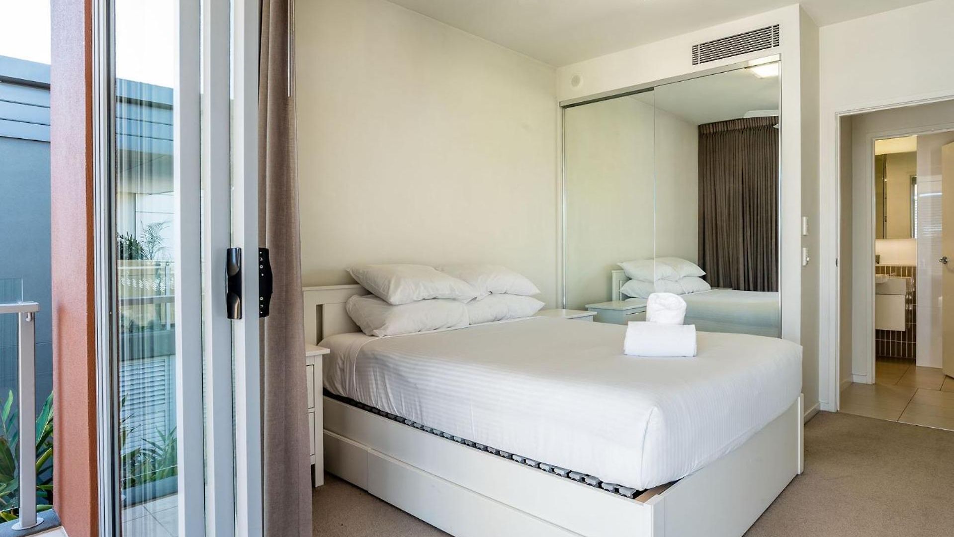 Apartment Barramul On The Park With Pool & Gym Access Brisbane