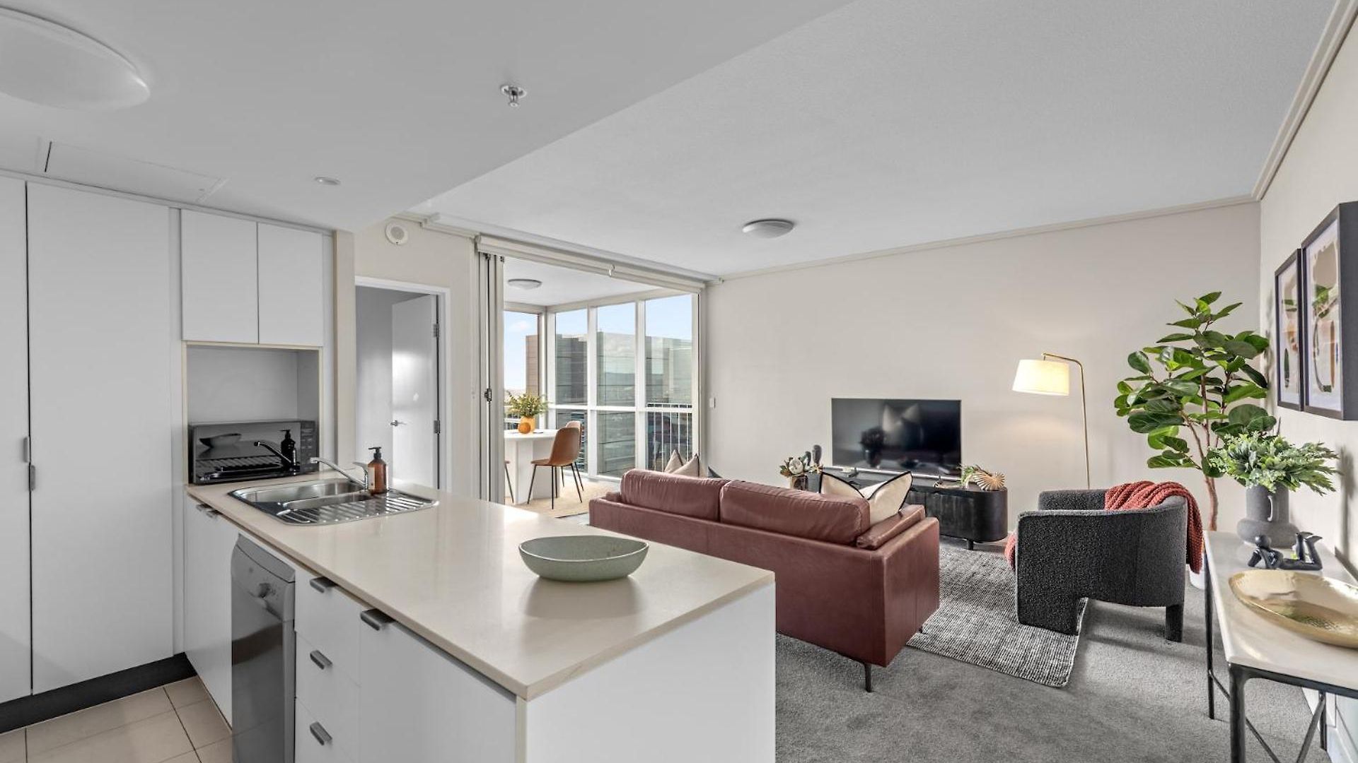 Floor 2bed-2bath-2car-pool-views - Cbd