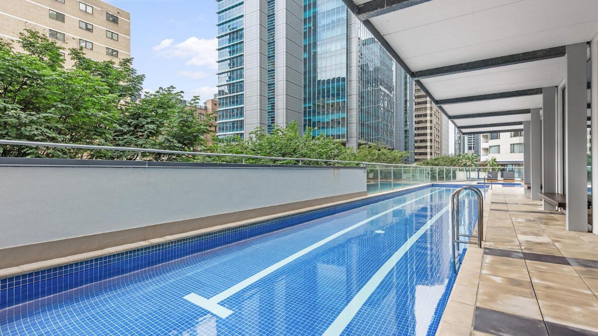 Floor 2bed-2bath-2car-pool-views - Cbd * Brisbane