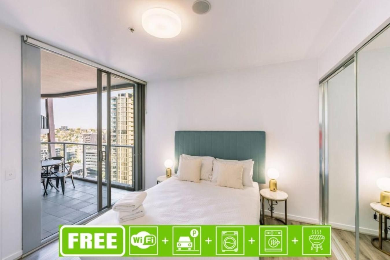 Tranquil 2 Bedroom Between Art And Sky Apartment Brisbane