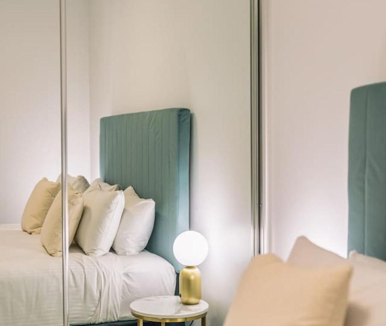 Tranquil 2 Bedroom Between Art And Sky * Brisbane