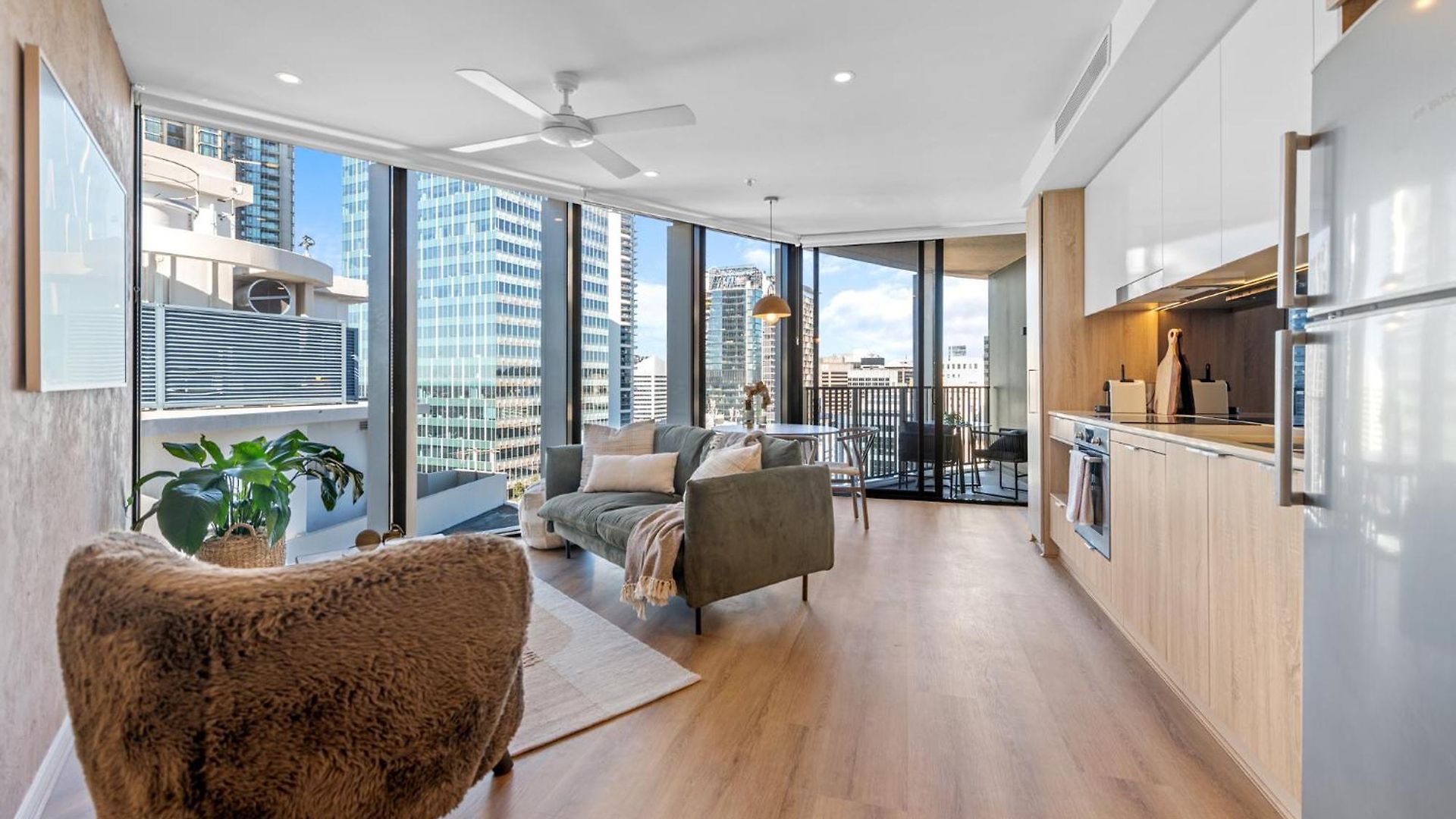 Apartment Spire Residences