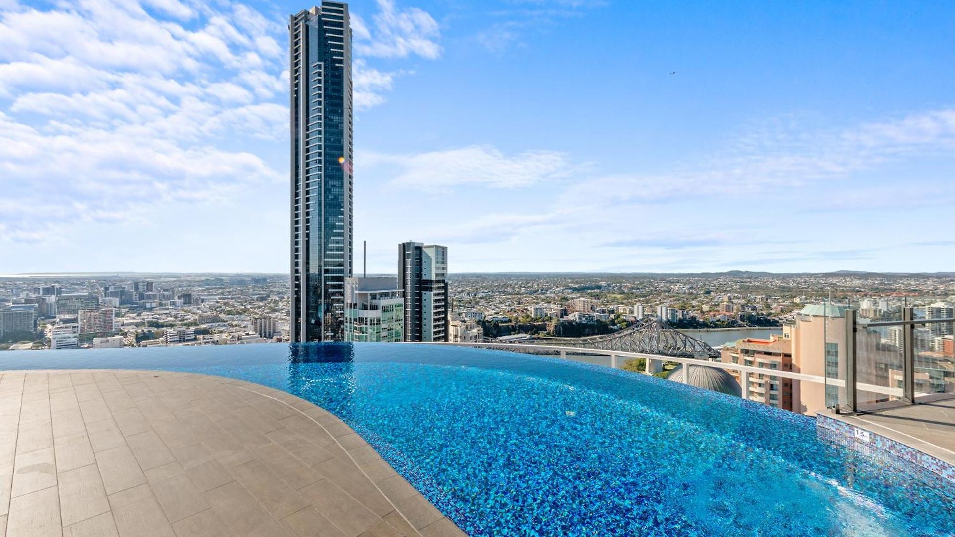 Apartment Spire Residences Brisbane