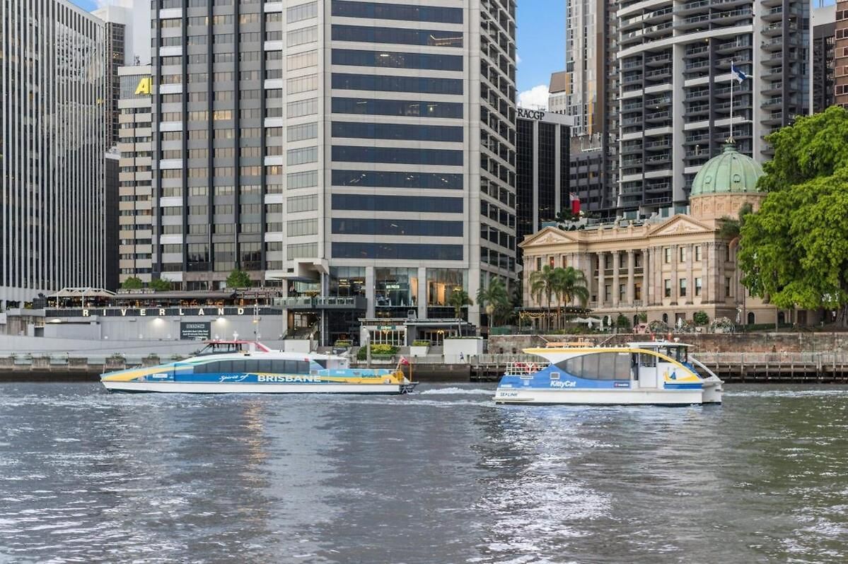 Hot In The 2bed-2bath-2car-study-pool-views Apartment Brisbane