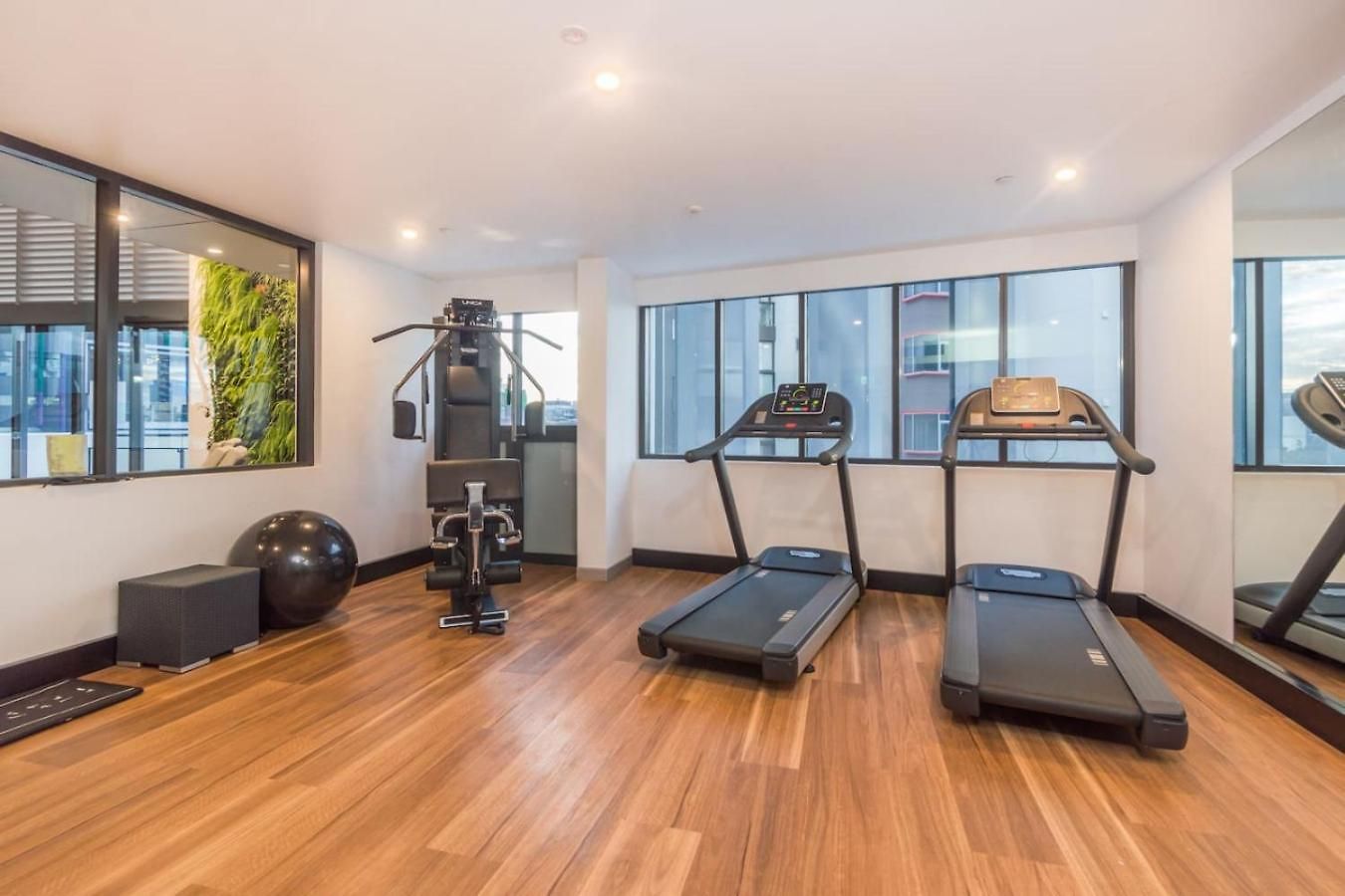 Apartment Stunning River Views 2b Brisbane