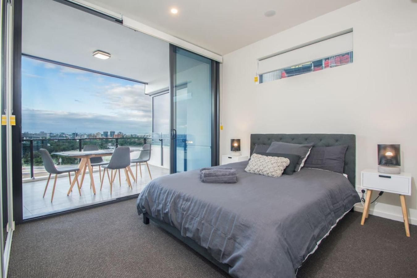 Stunning River Views 2b * Brisbane