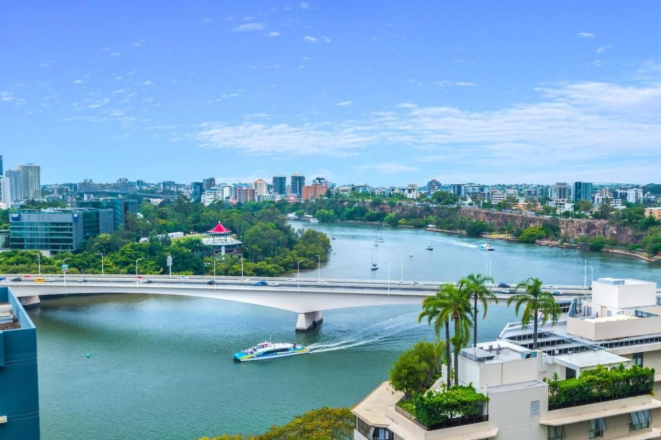 Stunning River Views 2b