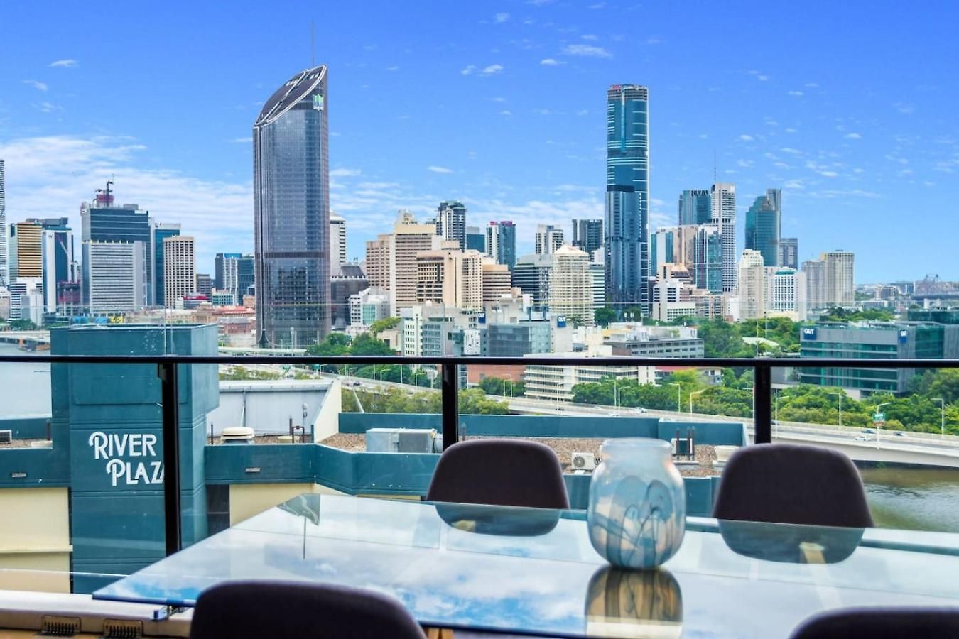 Stunning River Views 2b Apartment