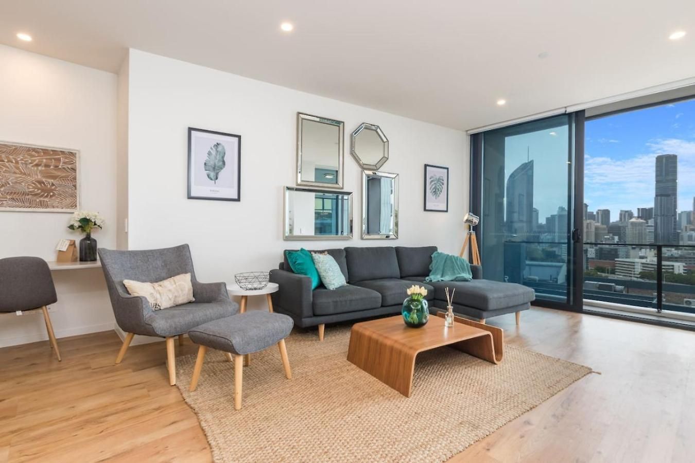 Apartment Stunning River Views 2b