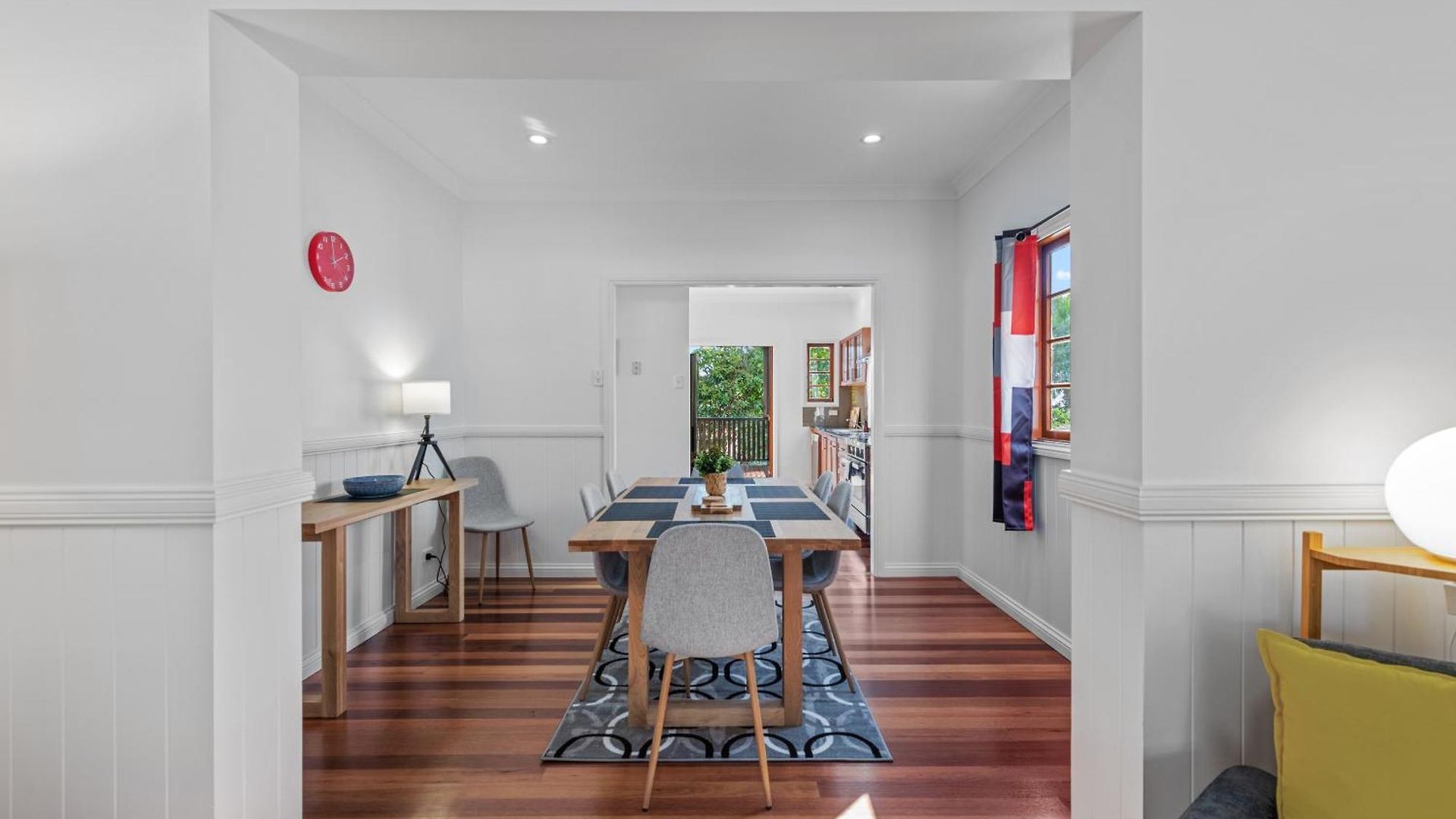 Gargoyle House - Spacious West End With Yard *