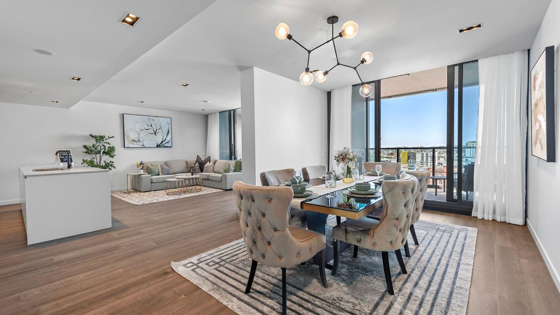 Apartment Luxe 3br With Views, Car Park And Rooftop Pool Brisbane