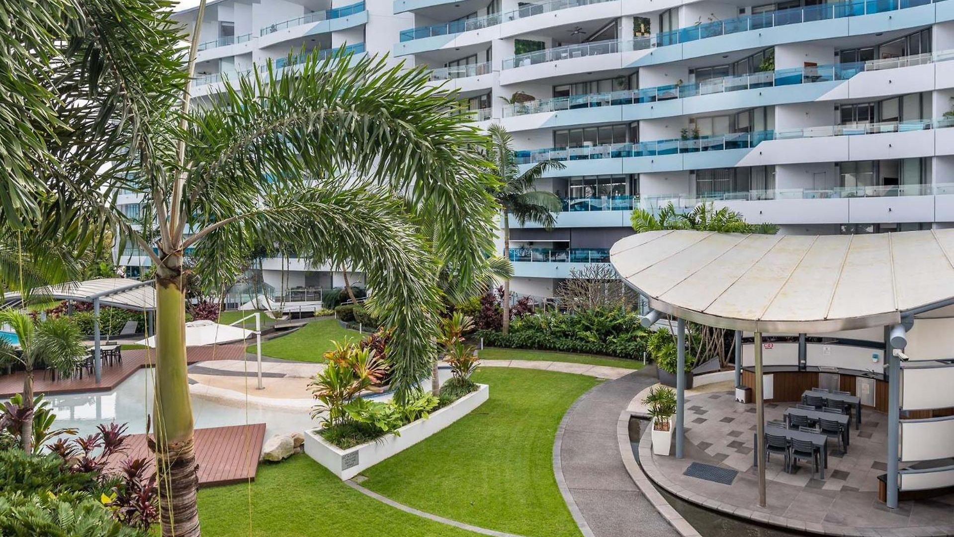 Riverside At Wateredge West End *