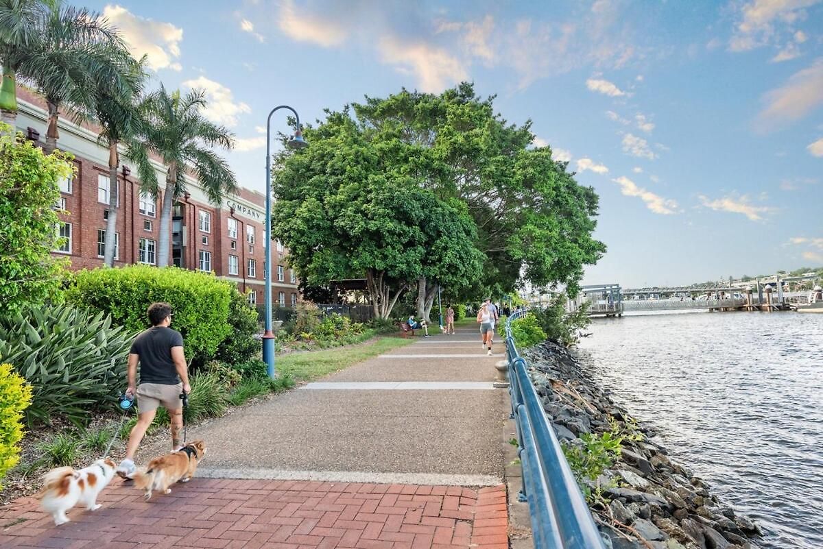 Apartment Woolstore Style - 2bed-2bath-1car - Teneriffe Brisbane