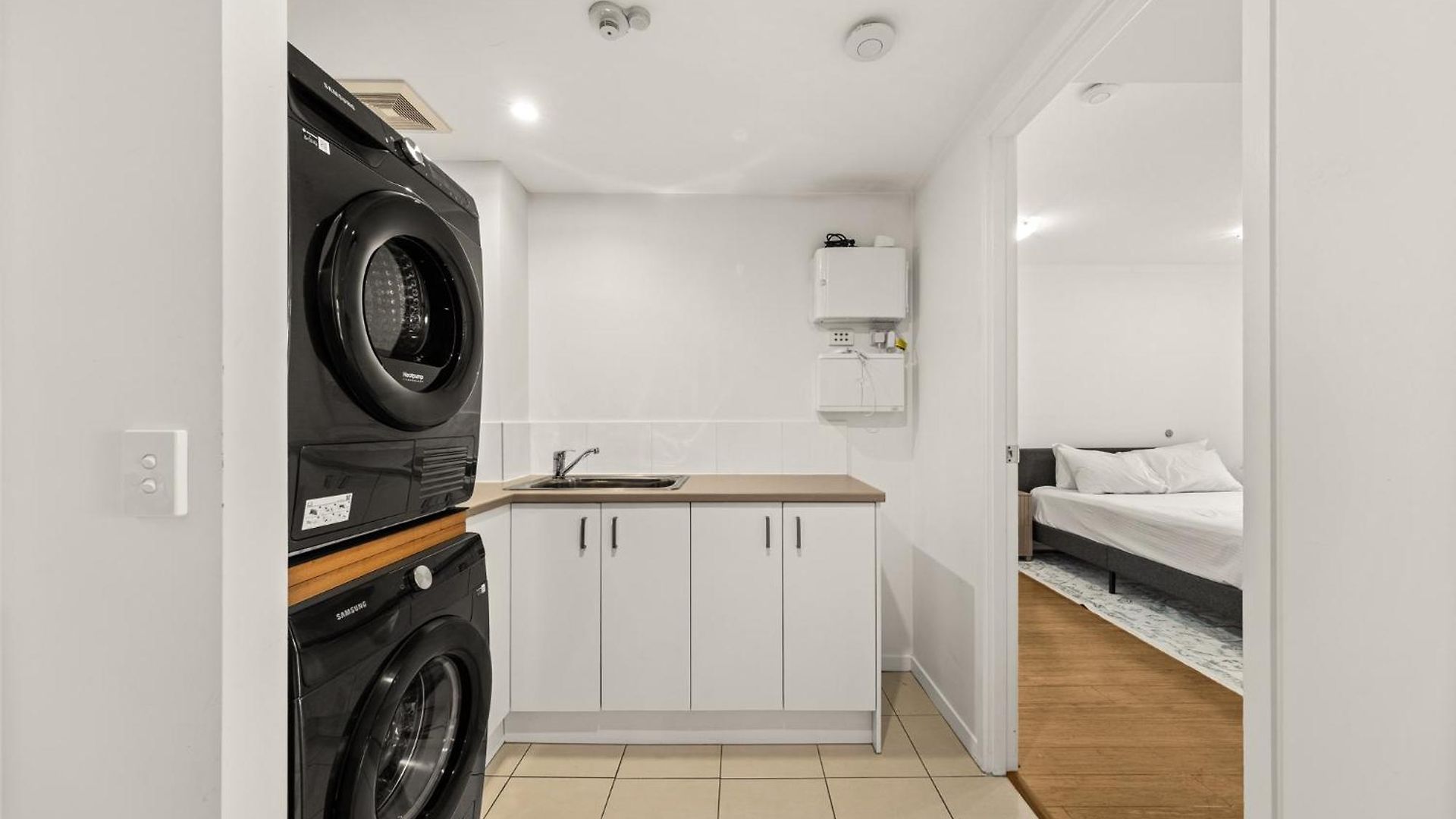 Modern 2-bed With Gym & Sauna Access