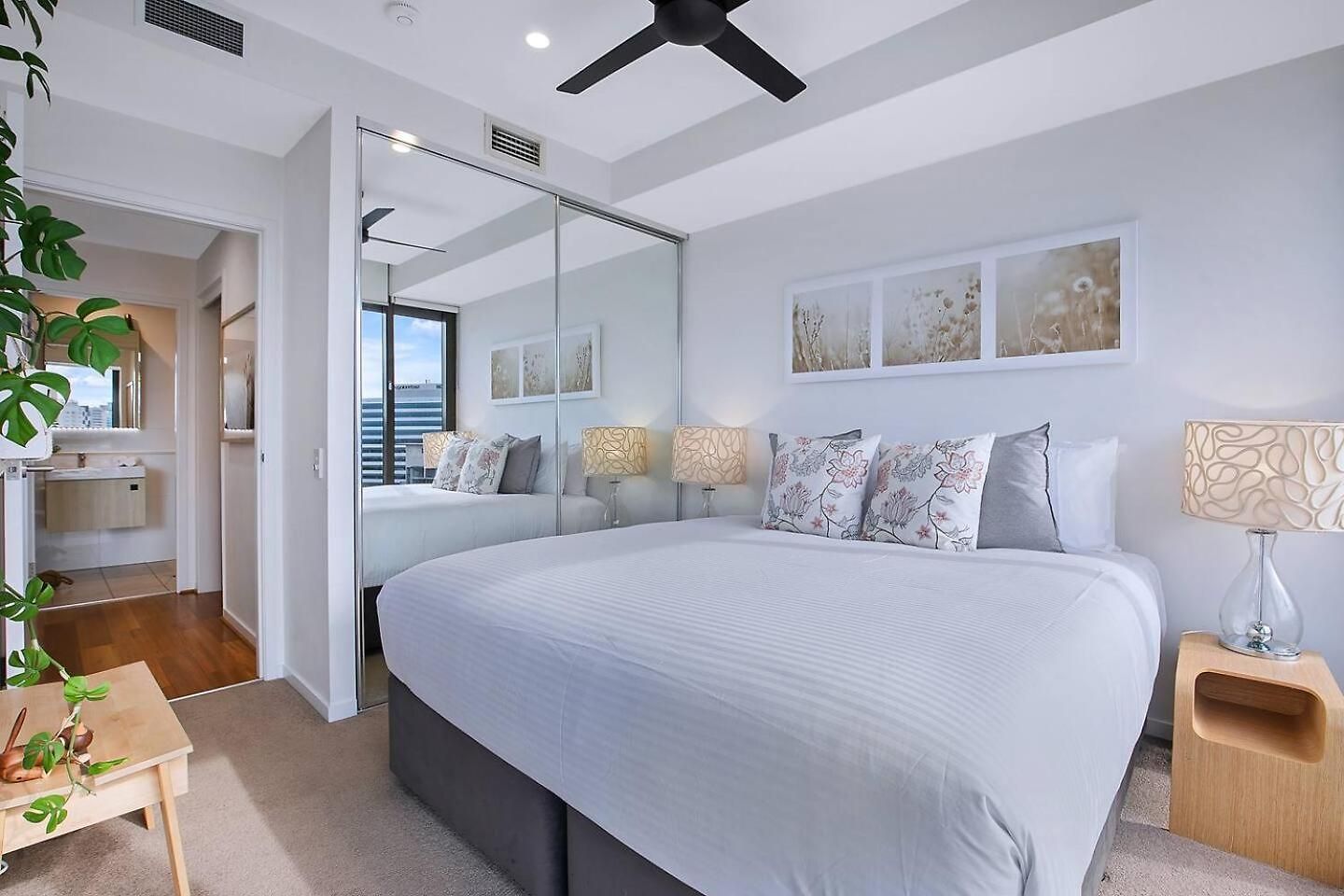 Apartment 'sage Bloom' Elegant Newstead With Shared Pool