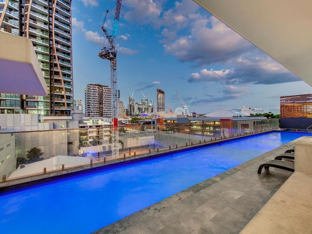 Apartment Resort-style Living - 1bed-1bath-1car