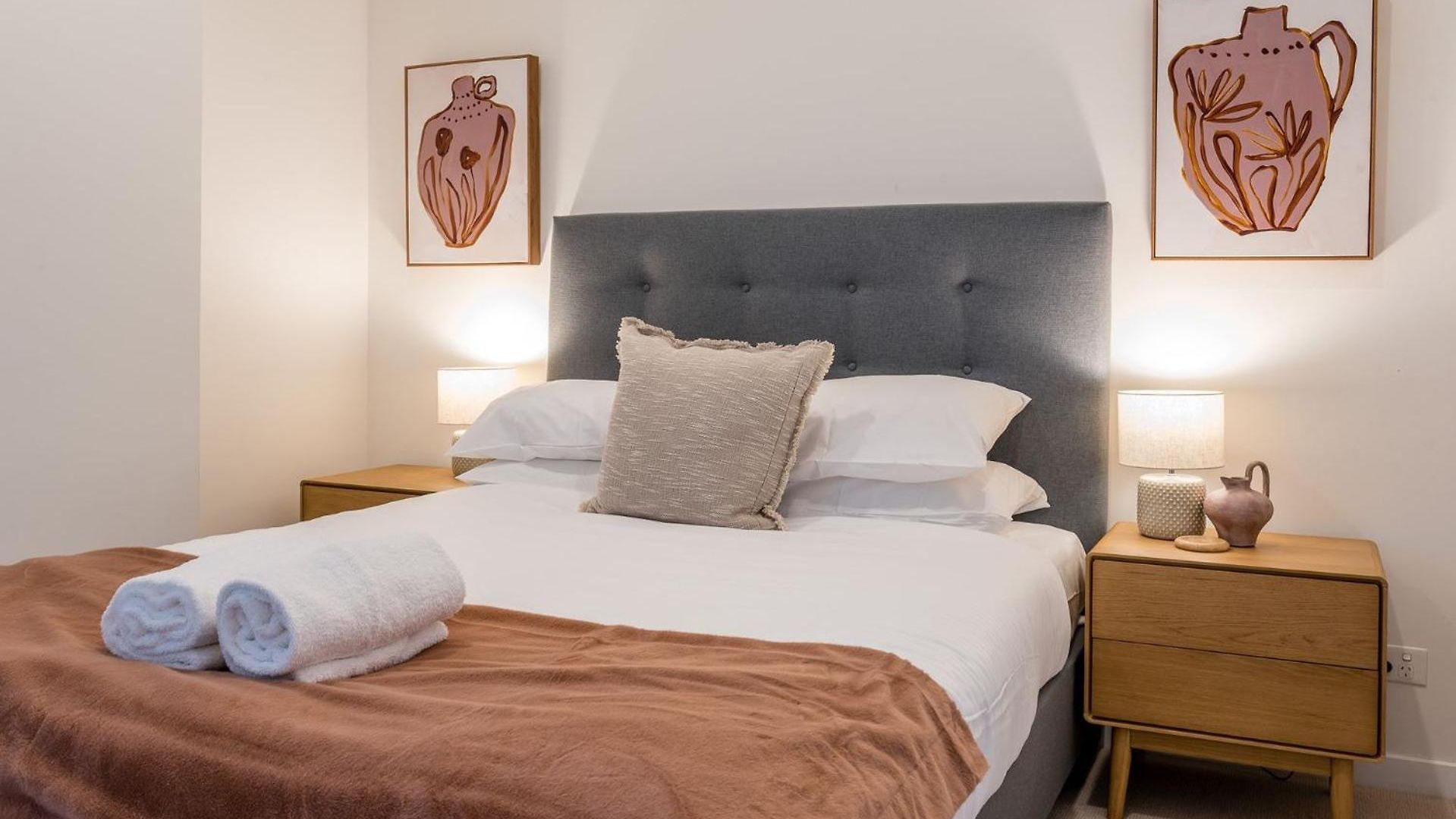 Apartment Skyline Serenity - Level 62 With Stunning Views! *